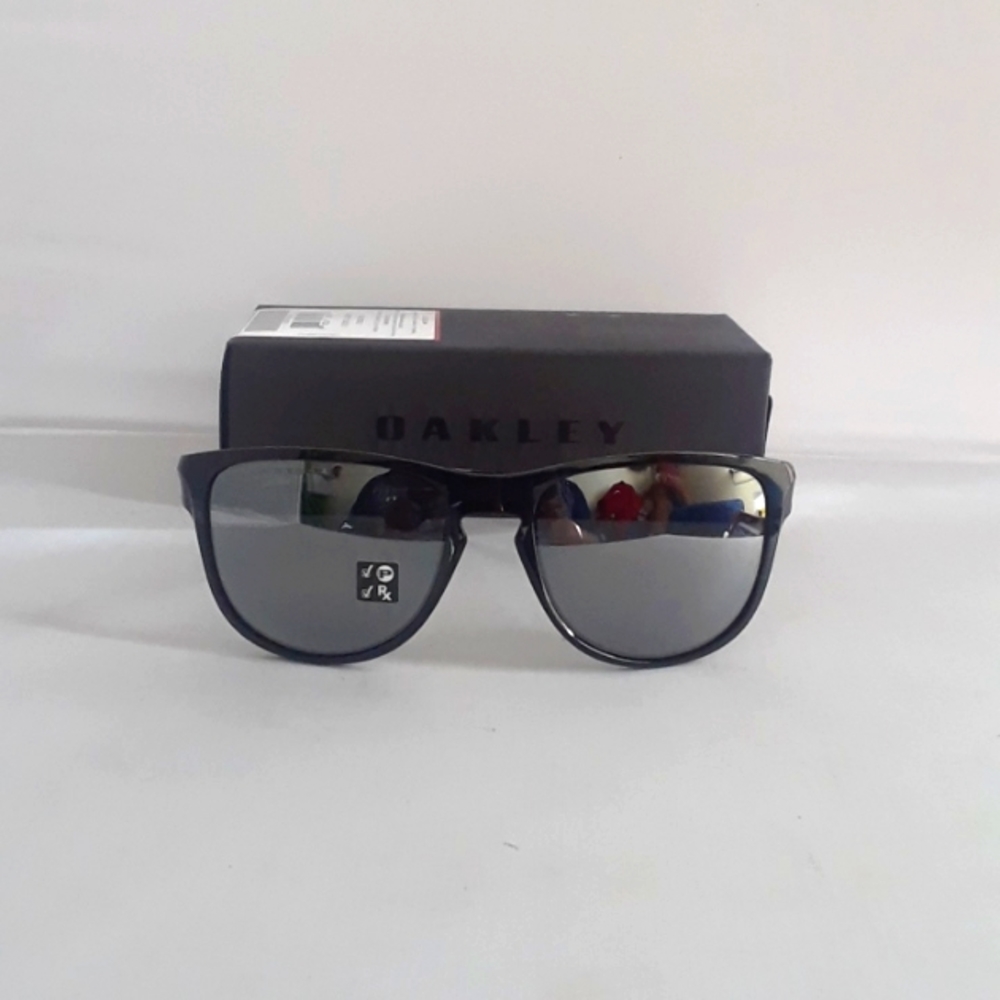 OAKLEY SILVER POLARIZED.